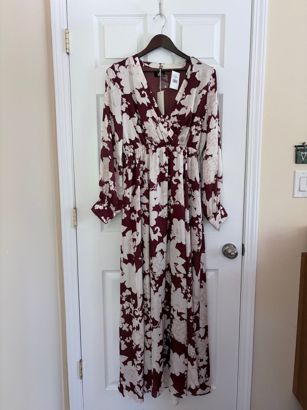 VICI x FATE Floral Maxi Dress NWT Large Burgundy Taupe Long Sleeve Wrap Look